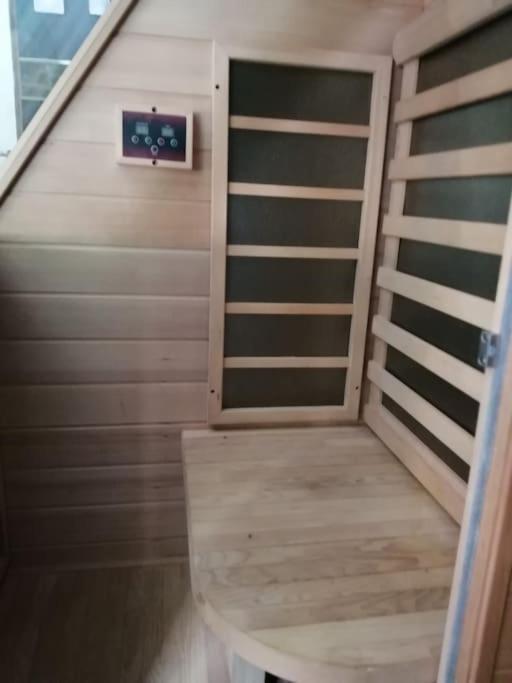 Appartement Avec Sauna Et Balneo Privatifs -Troyes Centre Ngoại thất bức ảnh